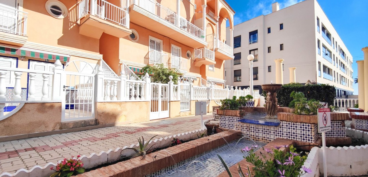 Herverkoop - Appartement / flat -
Torrevieja - Torre La Mata