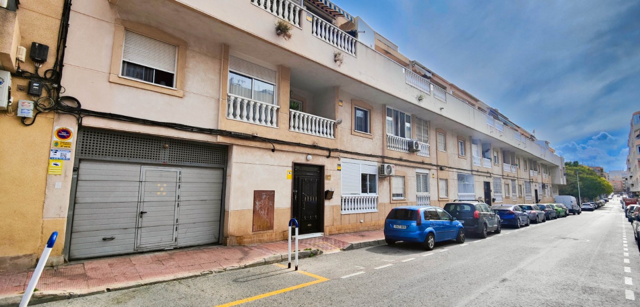 Herverkoop - Appartement / flat -
Torrevieja - Torrevieja - Centre