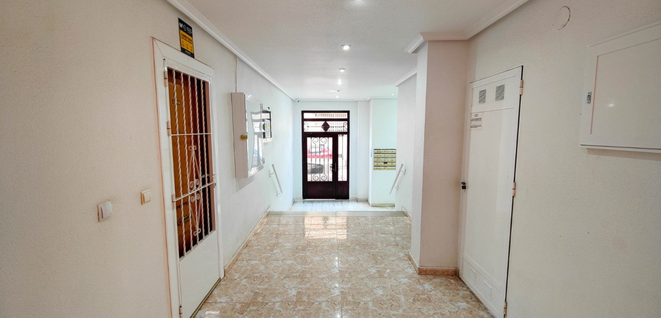 Herverkoop - Appartement / flat -
Torrevieja - Torrevieja - Centre