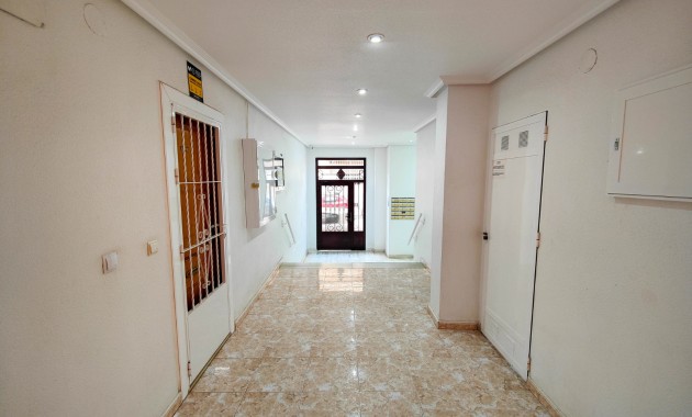 Herverkoop - Appartement / flat -
Torrevieja - Torrevieja - Centre