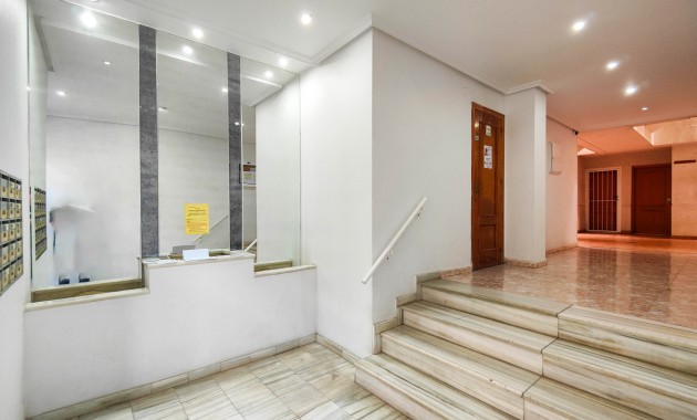Herverkoop - Appartement / flat -
Torrevieja - Torrevieja - Centre