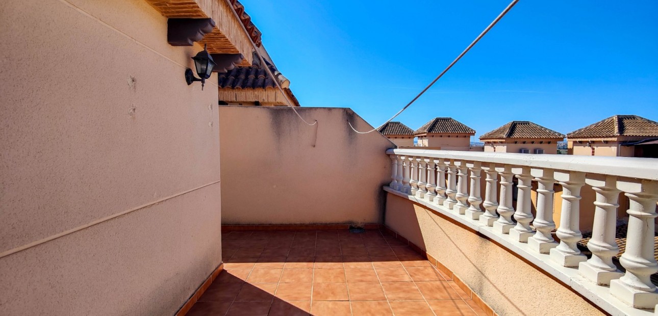 Herverkoop - Herenhuis -
Guardamar del Segura - El Eden