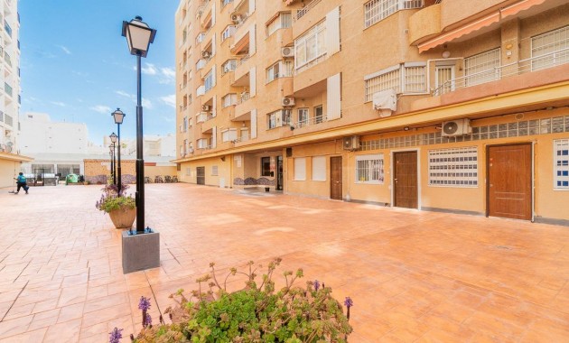 Herverkoop - Appartement / flat -
Torrevieja - Curva del Palangre