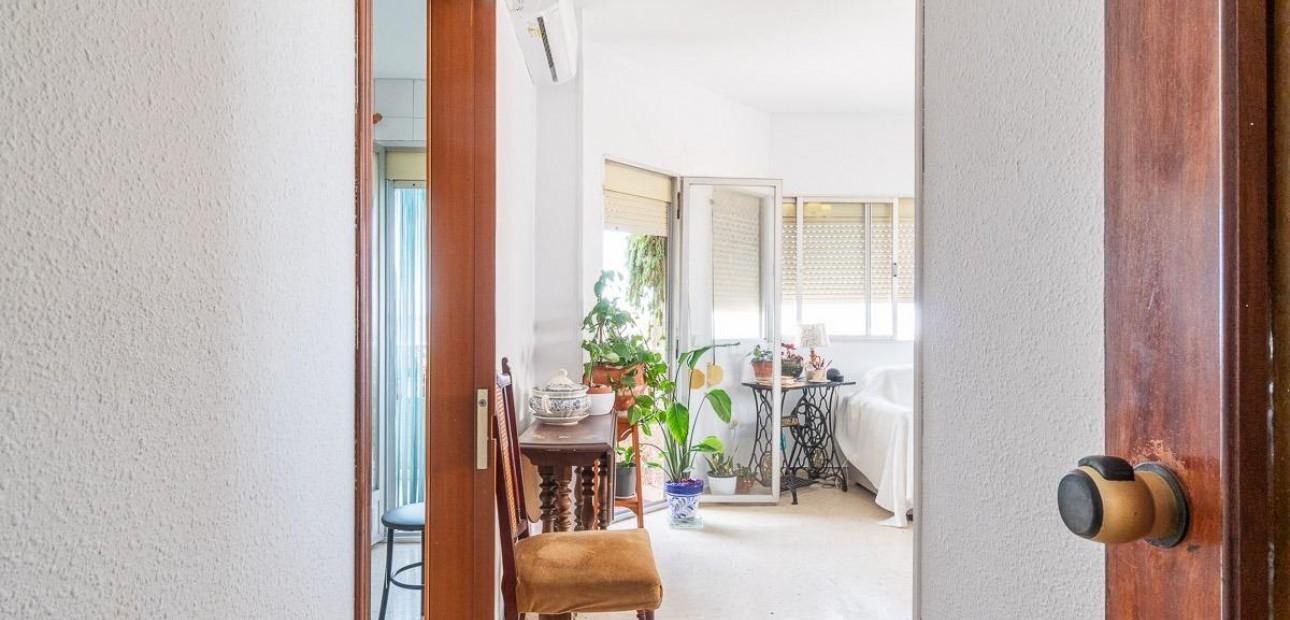 Herverkoop - Appartement / flat -
Torrevieja - Curva del Palangre