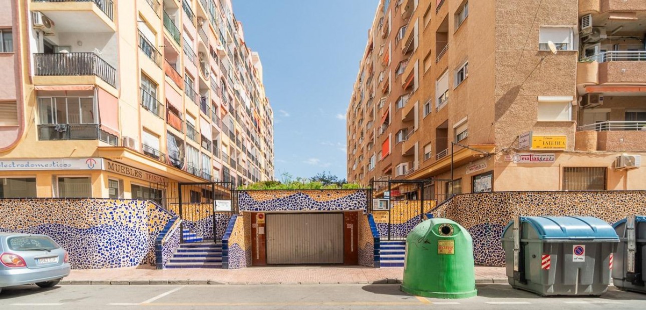 Herverkoop - Appartement / flat -
Torrevieja - Curva del Palangre