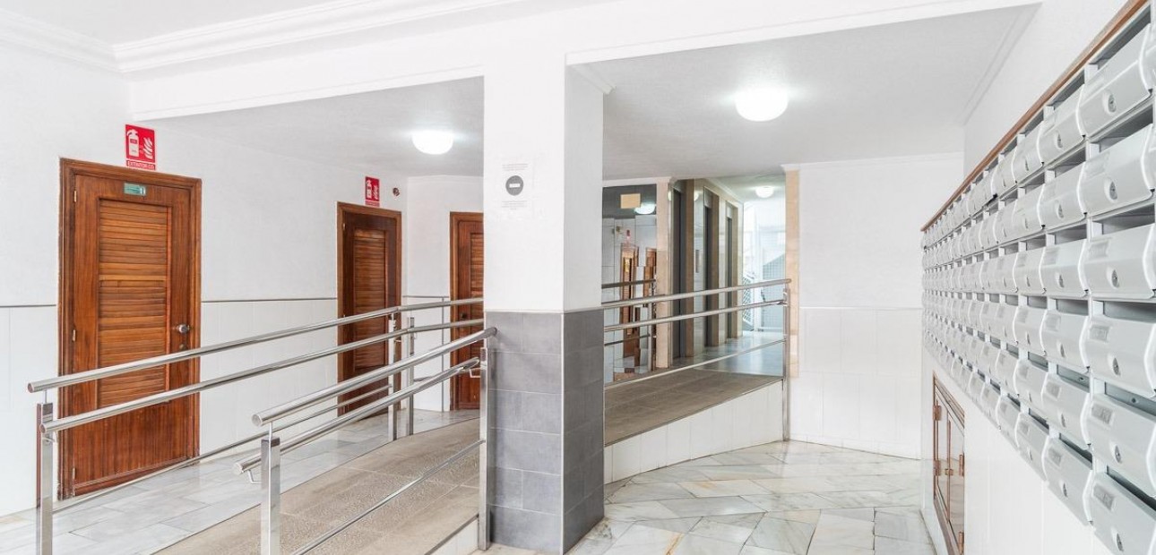 Herverkoop - Appartement / flat -
Torrevieja - Curva del Palangre