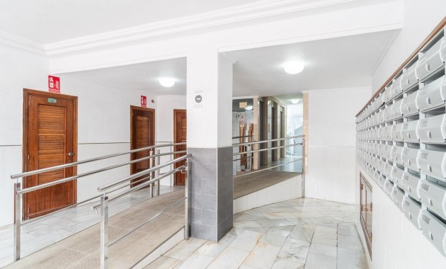 Herverkoop - Appartement / flat -
Torrevieja - Curva del Palangre