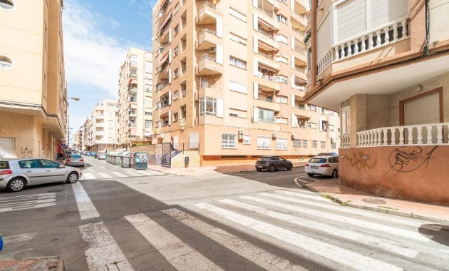 Herverkoop - Appartement / flat -
Torrevieja - Curva del Palangre