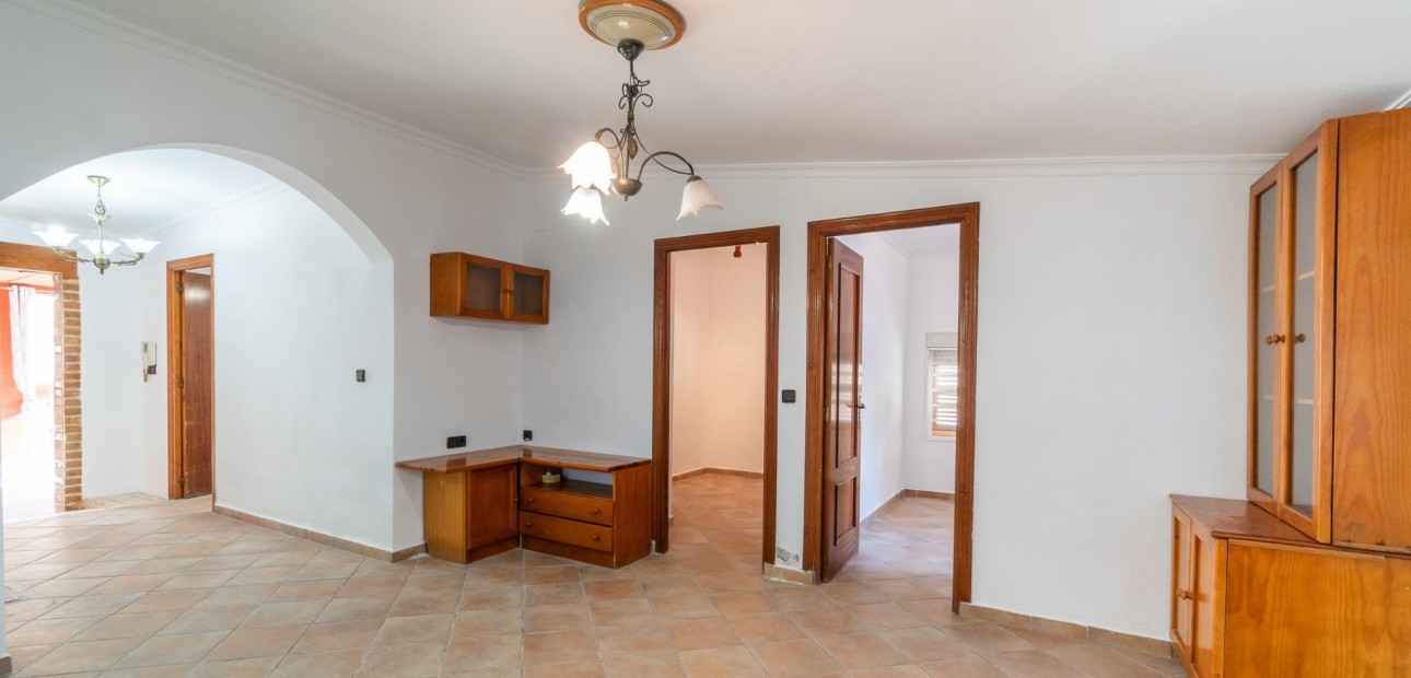 Herverkoop - Villa -
Torrevieja - Los altos