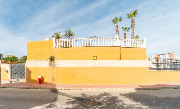 Herverkoop - Villa -
Torrevieja - Los altos