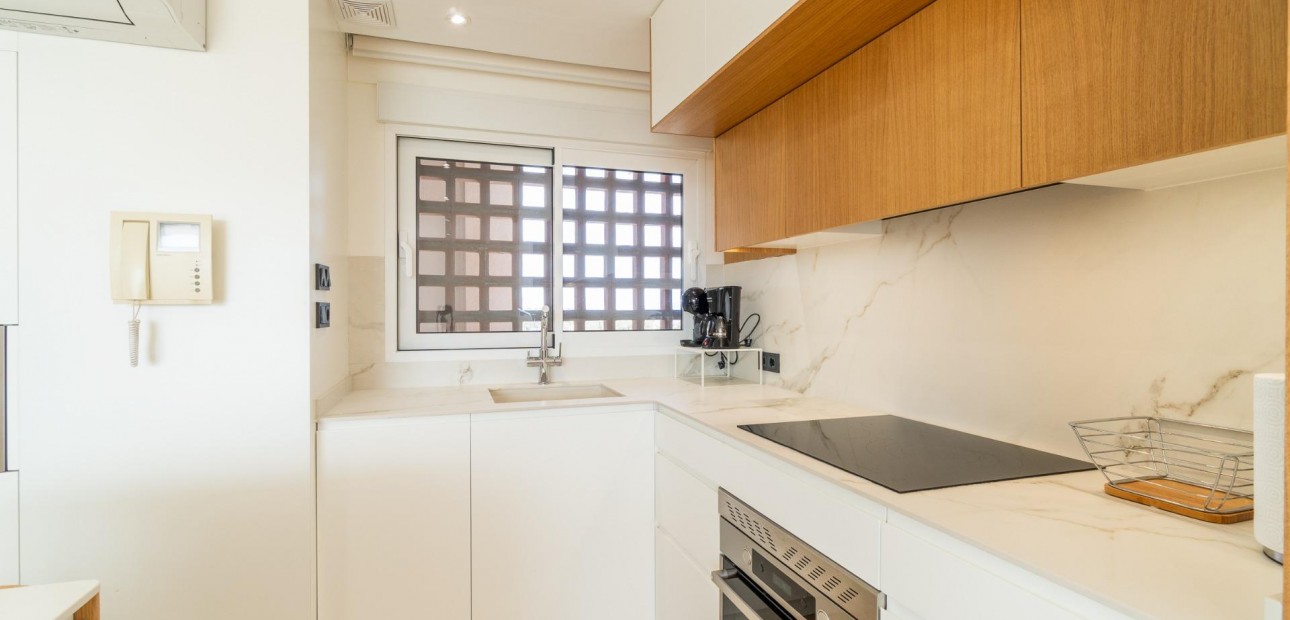 Herverkoop - Appartement / flat -
Guardamar del Segura - Puerto Deportivo