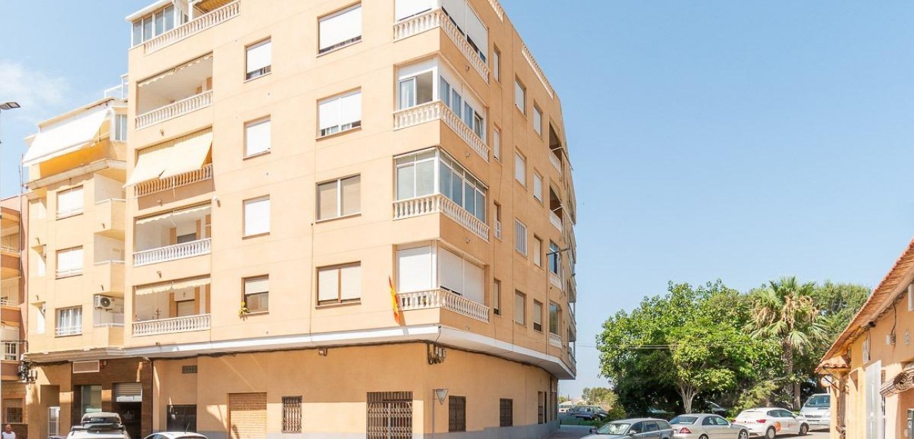 Herverkoop - Appartement / flat -
Torrevieja - La Mata pueblo