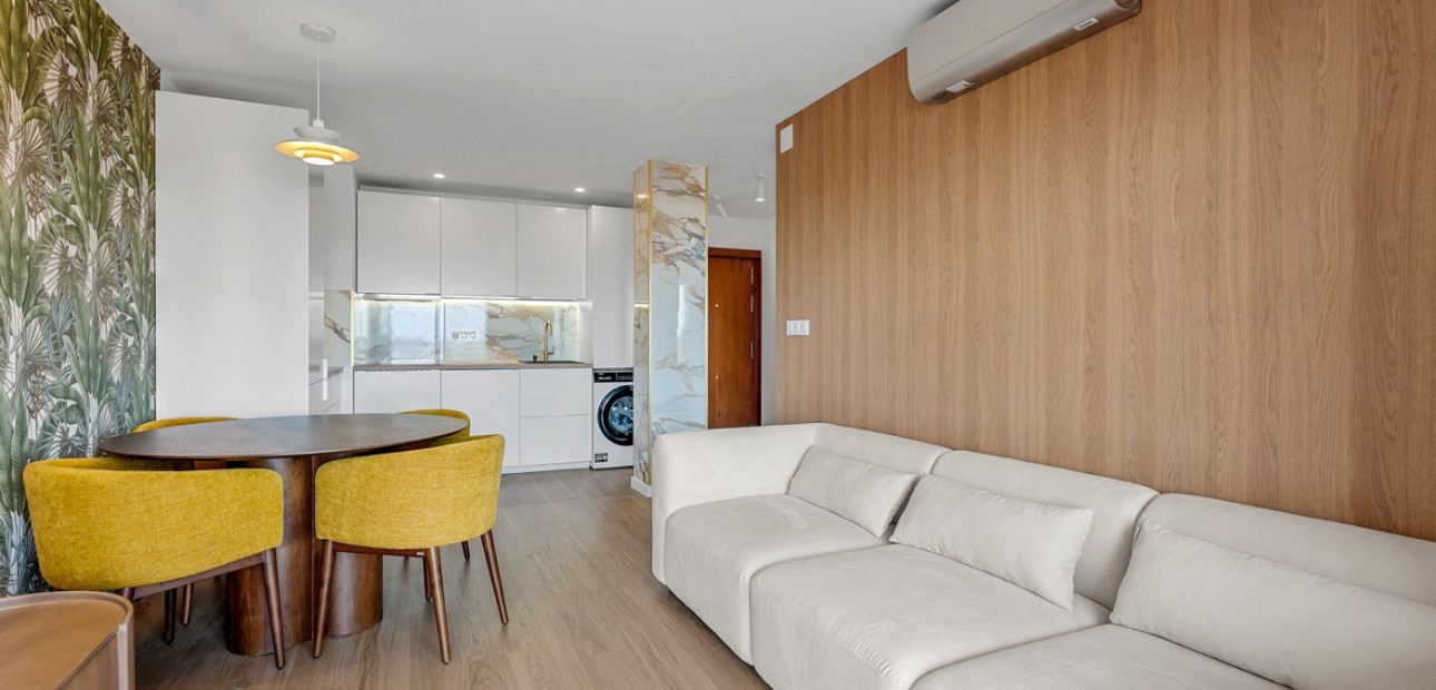 Herverkoop - Appartement / flat -
Orihuela Costa - Punta Prima