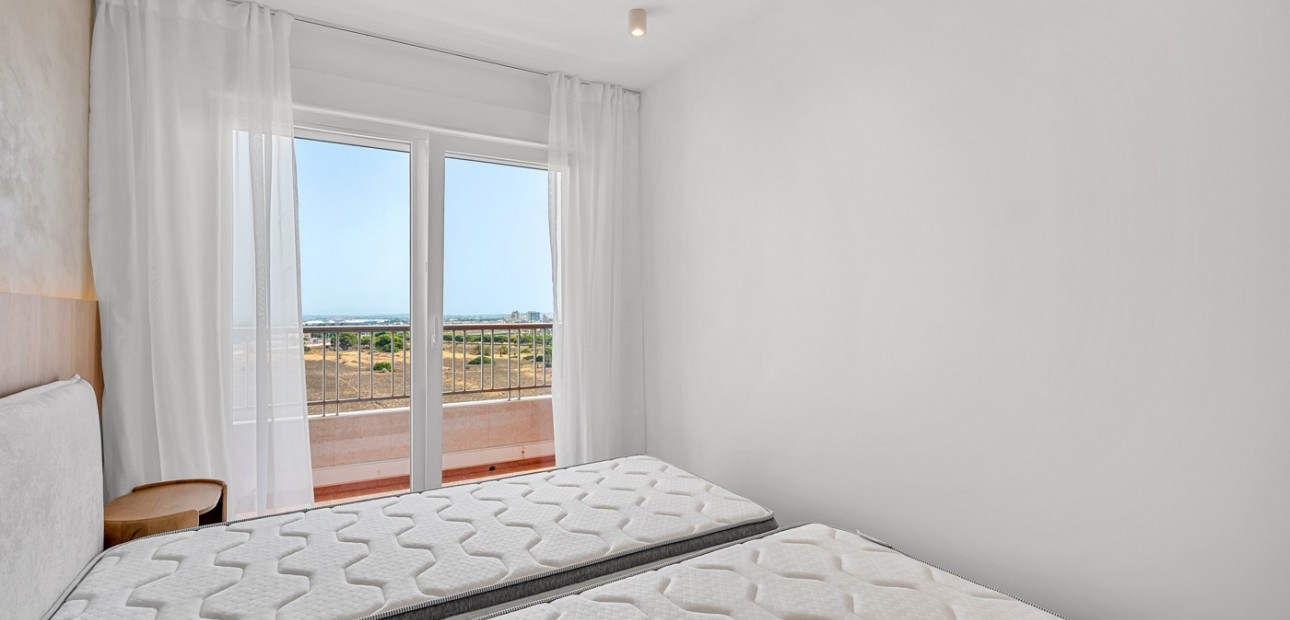 Herverkoop - Appartement / flat -
Orihuela Costa - Punta Prima