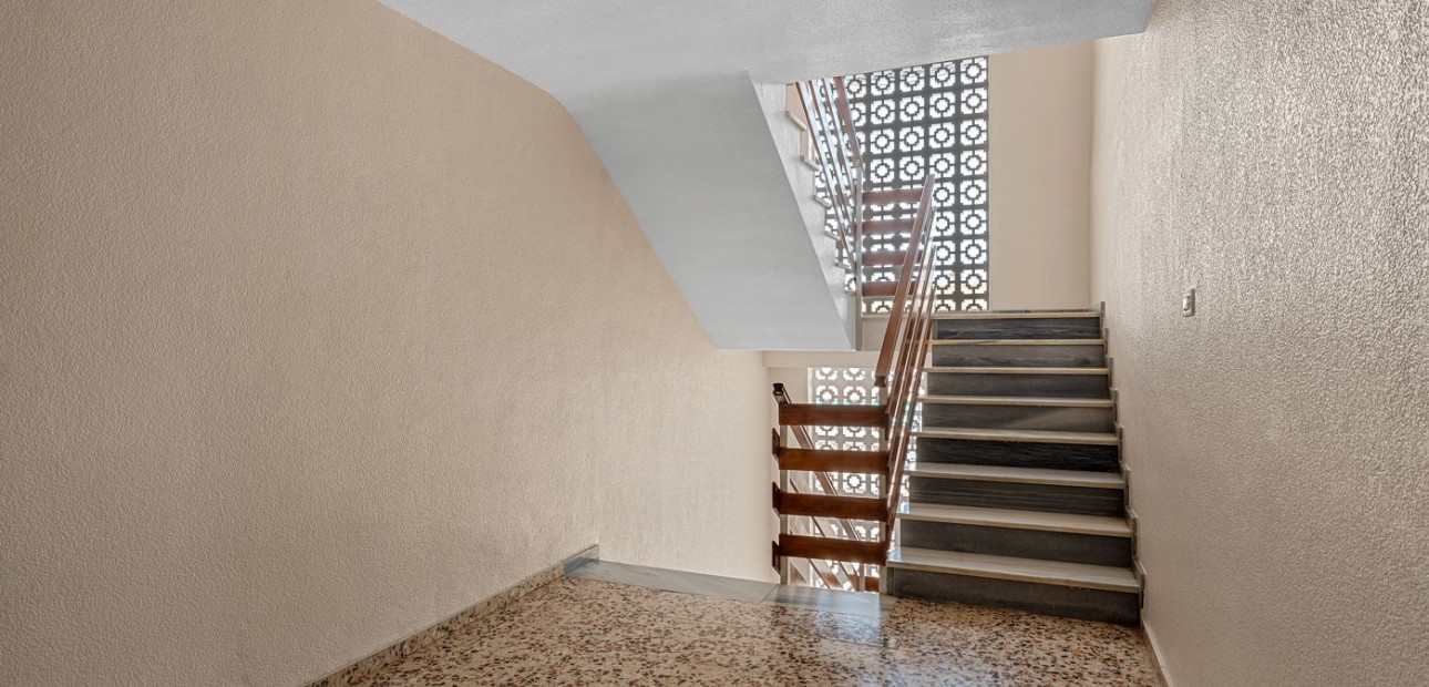 Herverkoop - Appartement / flat -
Orihuela Costa - Punta Prima