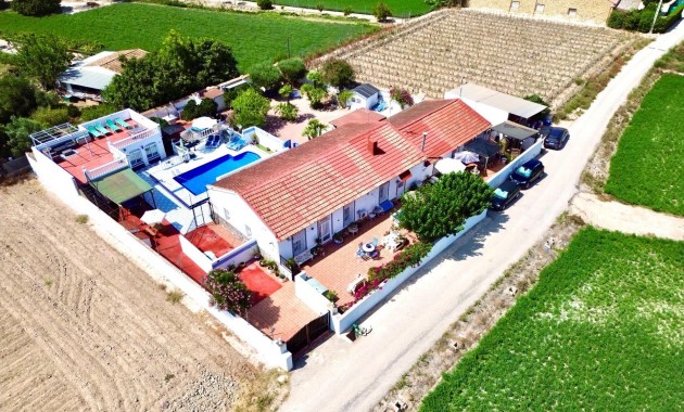 Herverkoop - Villa -
Dolores - Comunidad valenciana
