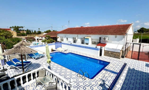 Herverkoop - Villa -
Dolores - Comunidad valenciana