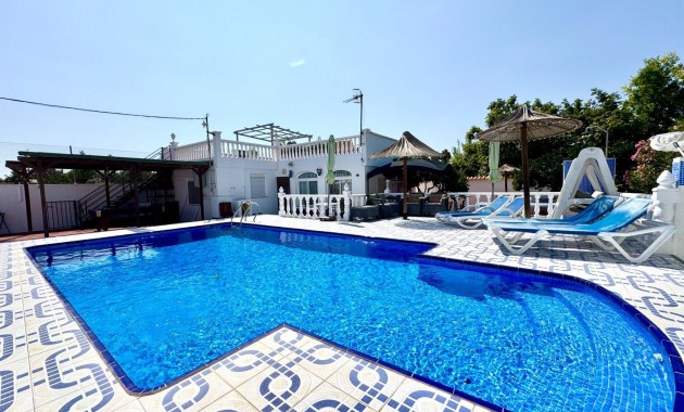 Herverkoop - Villa -
Dolores - Comunidad valenciana