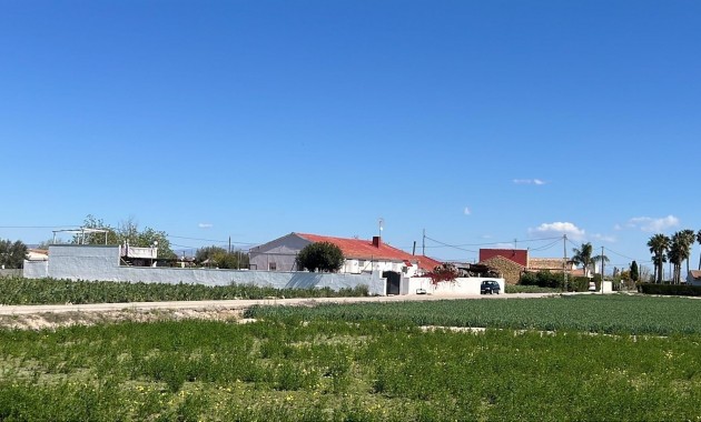 Herverkoop - Villa -
Dolores - Comunidad valenciana