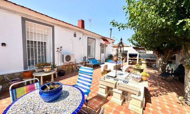 Herverkoop - Villa -
Dolores - Comunidad valenciana