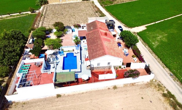 Herverkoop - Villa -
Dolores - Comunidad valenciana
