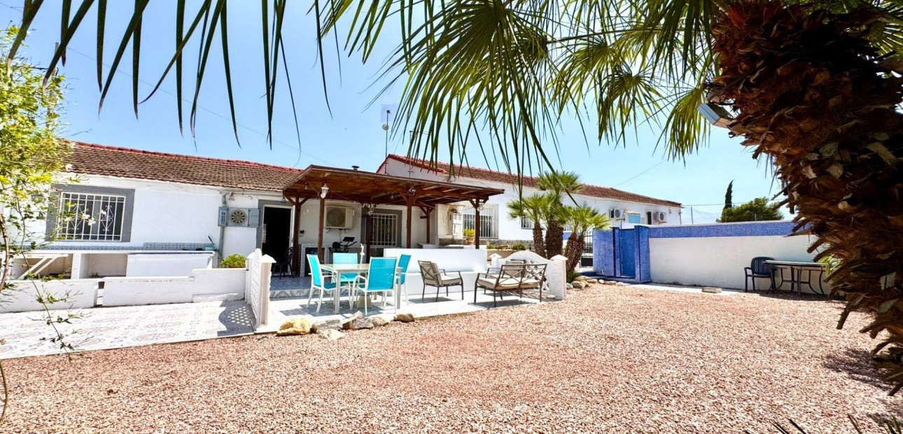 Herverkoop - Villa -
Dolores - Comunidad valenciana