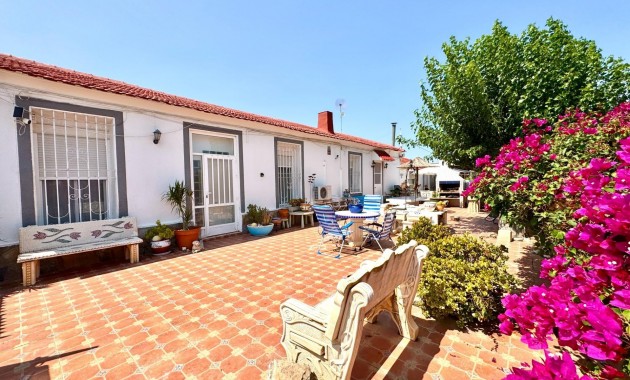 Herverkoop - Villa -
Dolores - Comunidad valenciana