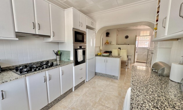Herverkoop - Villa -
Dolores - Comunidad valenciana