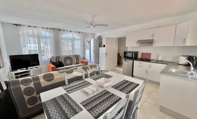 Herverkoop - Villa -
Dolores - Comunidad valenciana