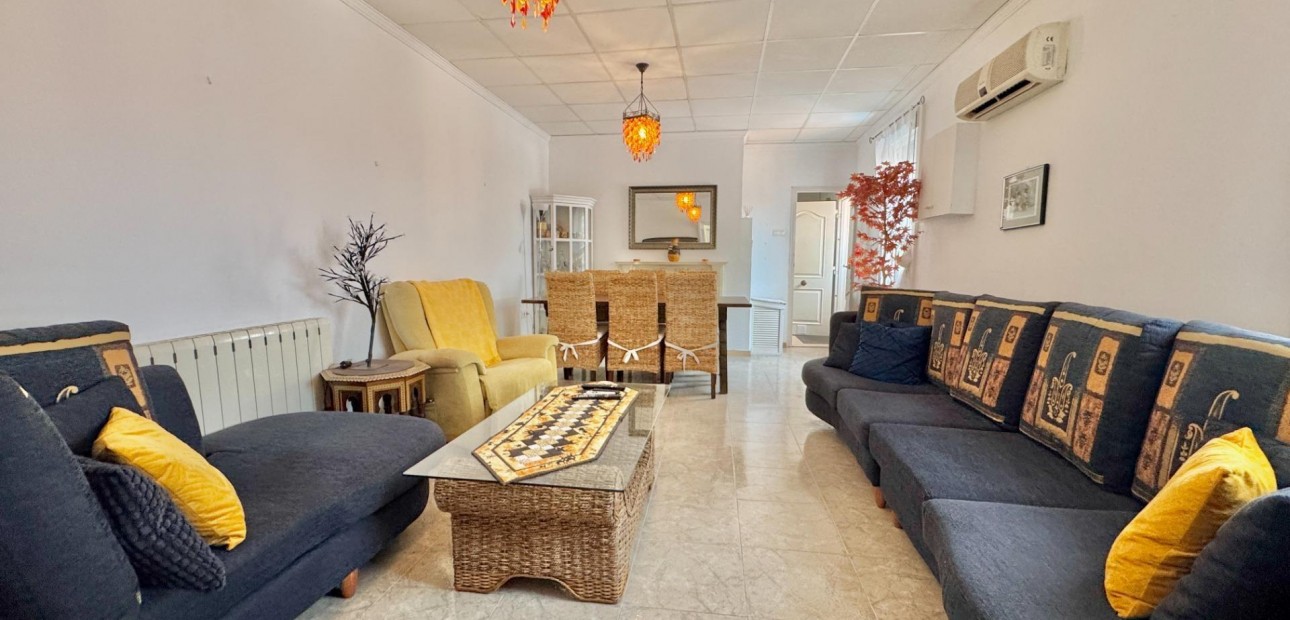 Herverkoop - Villa -
Dolores - Comunidad valenciana