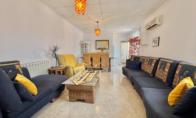Herverkoop - Villa -
Dolores - Comunidad valenciana