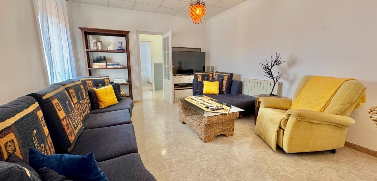 Herverkoop - Villa -
Dolores - Comunidad valenciana