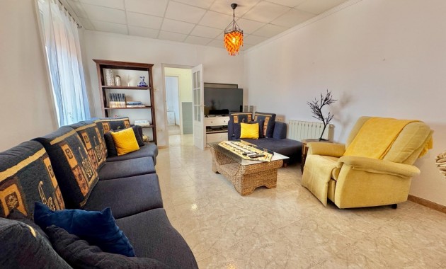 Herverkoop - Villa -
Dolores - Comunidad valenciana