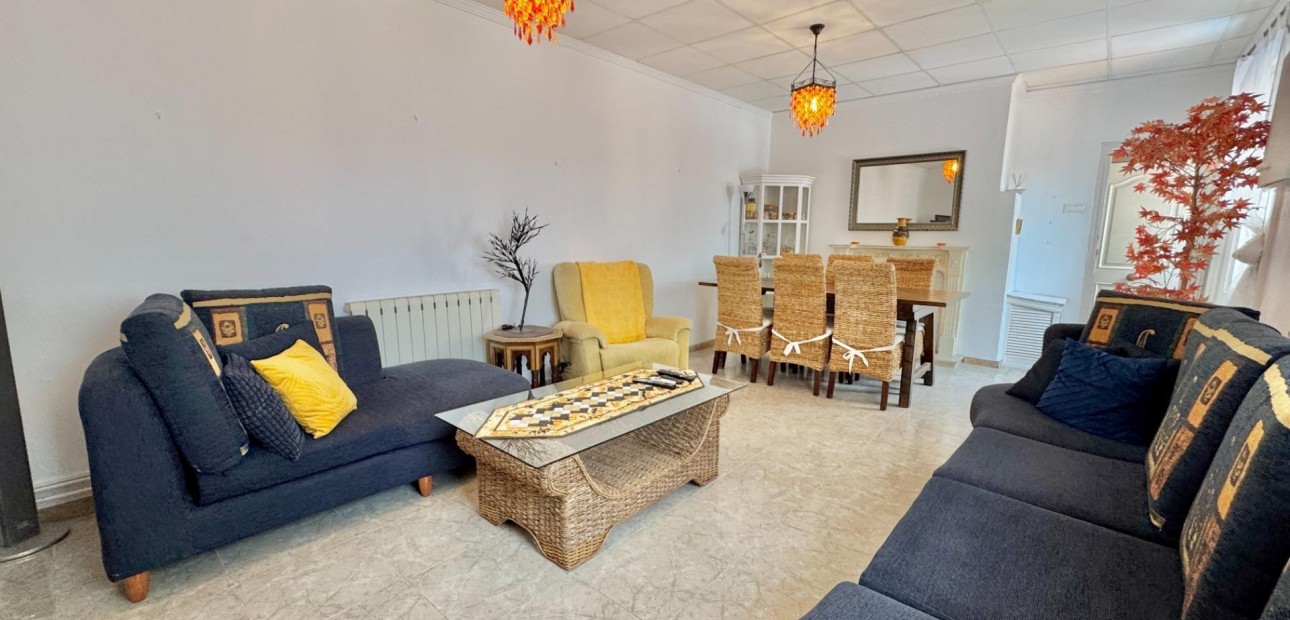 Herverkoop - Villa -
Dolores - Comunidad valenciana
