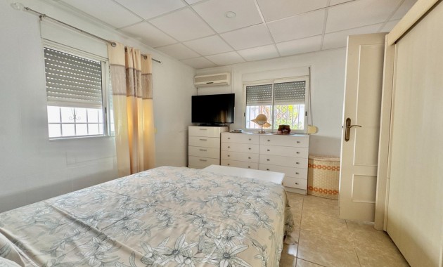 Herverkoop - Villa -
Dolores - Comunidad valenciana