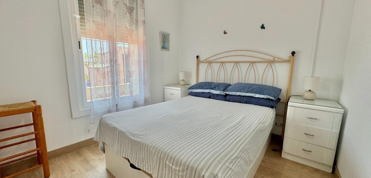 Herverkoop - Villa -
Dolores - Comunidad valenciana