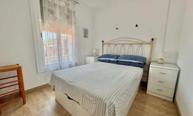 Herverkoop - Villa -
Dolores - Comunidad valenciana
