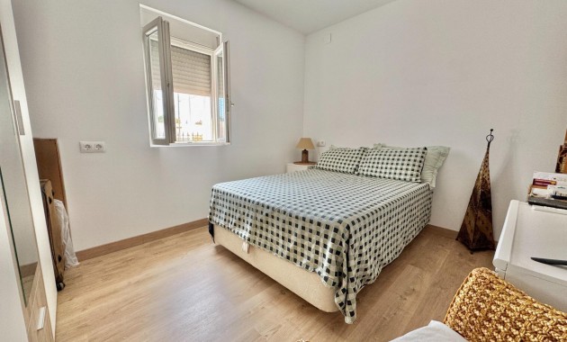 Herverkoop - Villa -
Dolores - Comunidad valenciana
