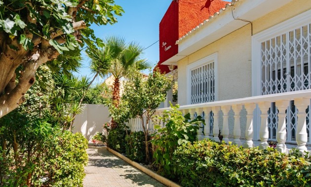 Herverkoop - Villa -
Torrevieja - Los Frutales