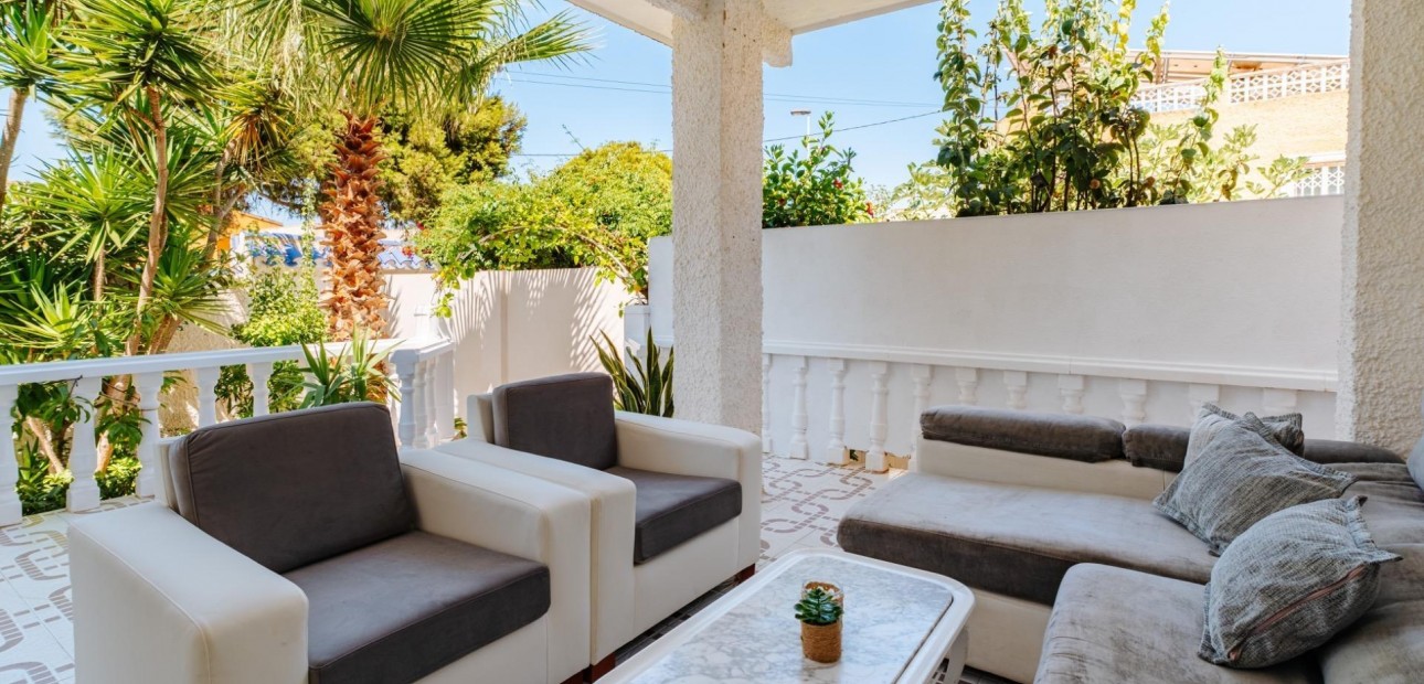 Herverkoop - Villa -
Torrevieja - Los Frutales