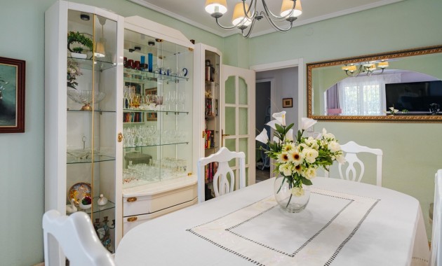 Herverkoop - Villa -
Torrevieja - Los Frutales