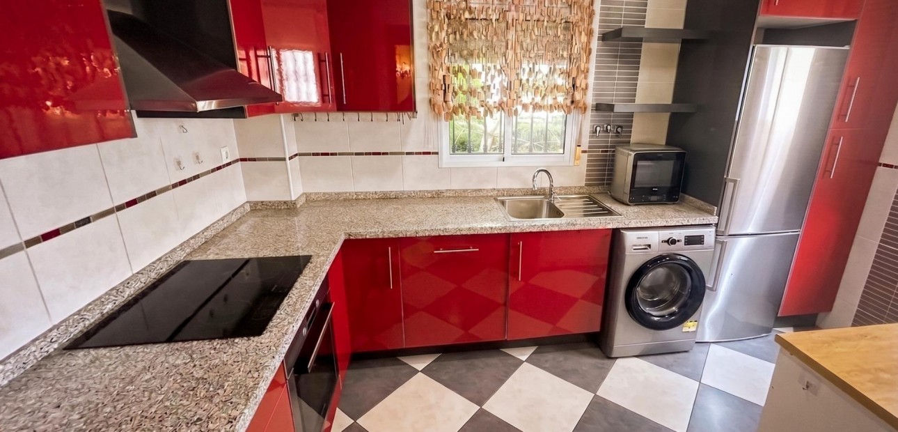 Herverkoop - Villa -
Orihuela - Urbanización Perla del Mar