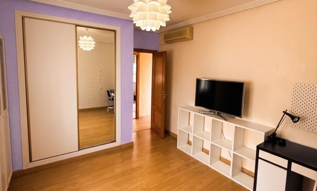 Herverkoop - Villa -
Orihuela - Urbanización Perla del Mar