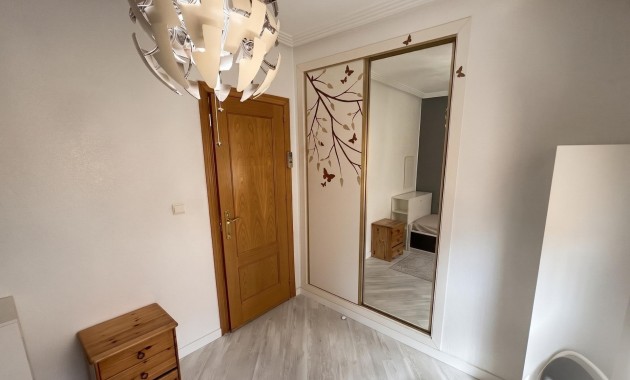 Herverkoop - Villa -
Orihuela - Urbanización Perla del Mar