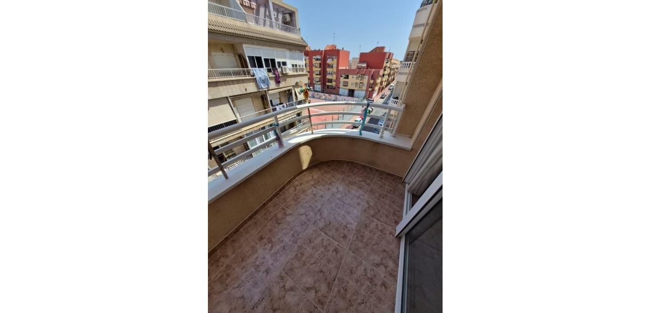 Sale - Apartment / flat -
Torrevieja - torrevieja