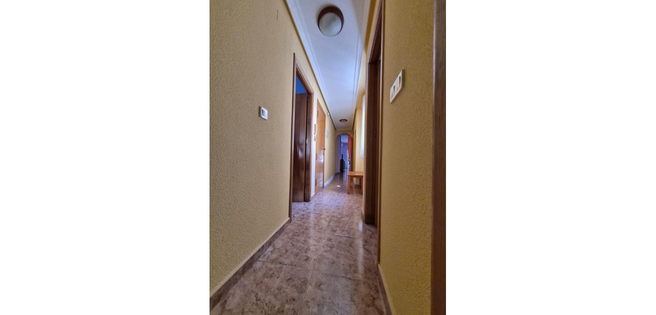 Sale - Apartment / flat -
Torrevieja - torrevieja