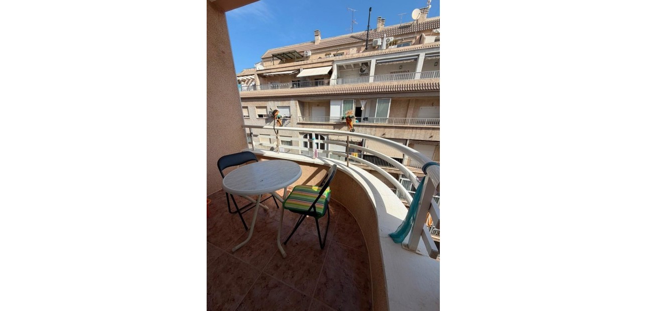 Sale - Apartment / flat -
Torrevieja - torrevieja