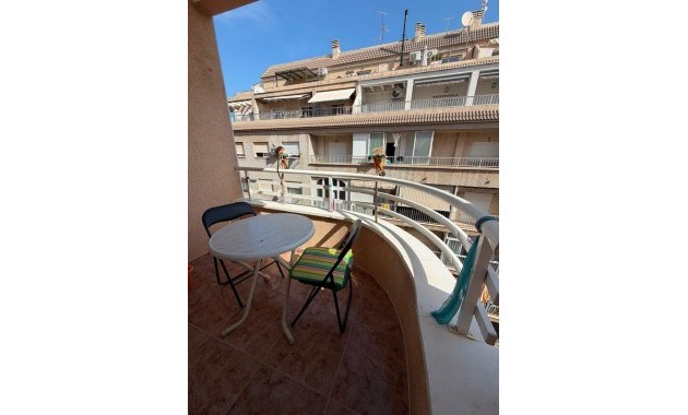Sale - Apartment / flat -
Torrevieja - torrevieja