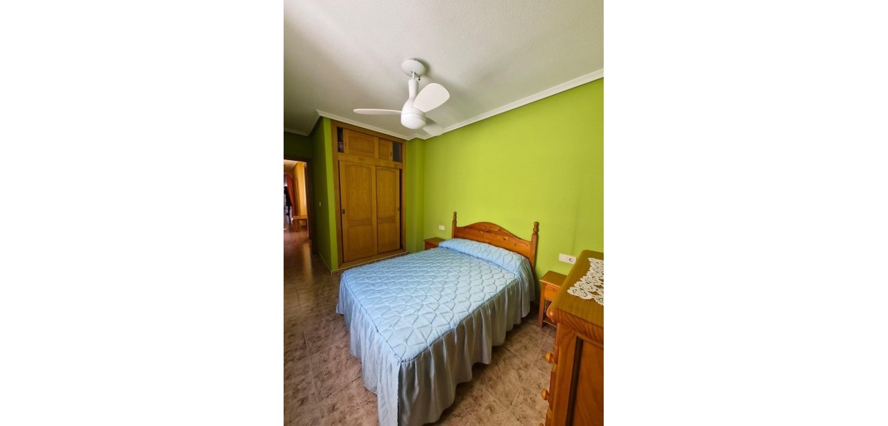 Sale - Apartment / flat -
Torrevieja - torrevieja