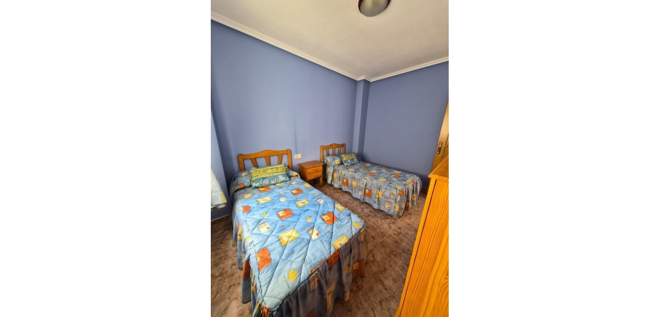 Sale - Apartment / flat -
Torrevieja - torrevieja